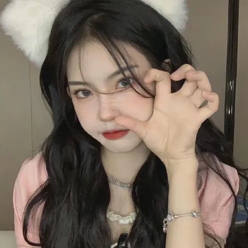 八个拔河女